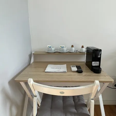 チェックイン ゲストハウス 3*